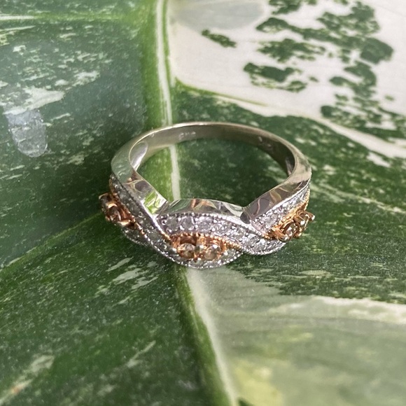 14k white gold diamond ring, size 5 1/2 - Picture 3 of 9